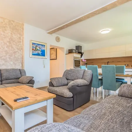 Seaview Deluxe Apartment Stanici