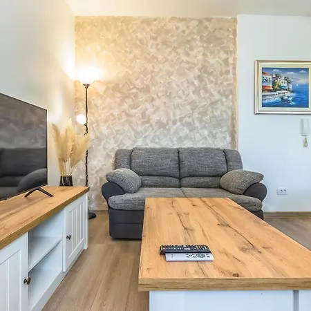 Seaview Deluxe