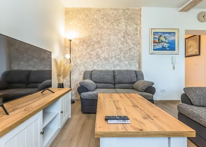 Seaview Deluxe